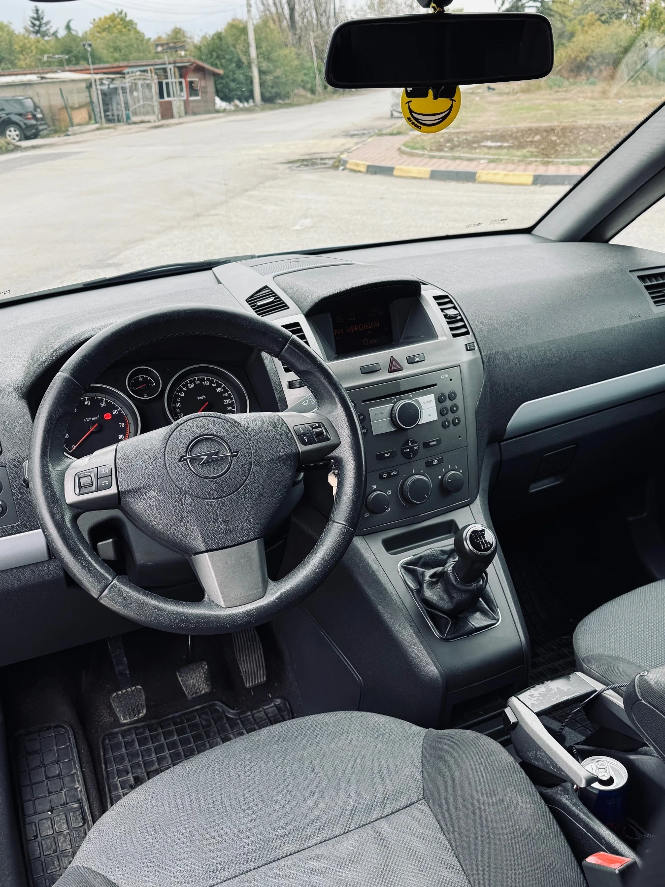 Opel Zafira 2.2 бензин, снимка 9 - Автомобили и джипове - 56554794