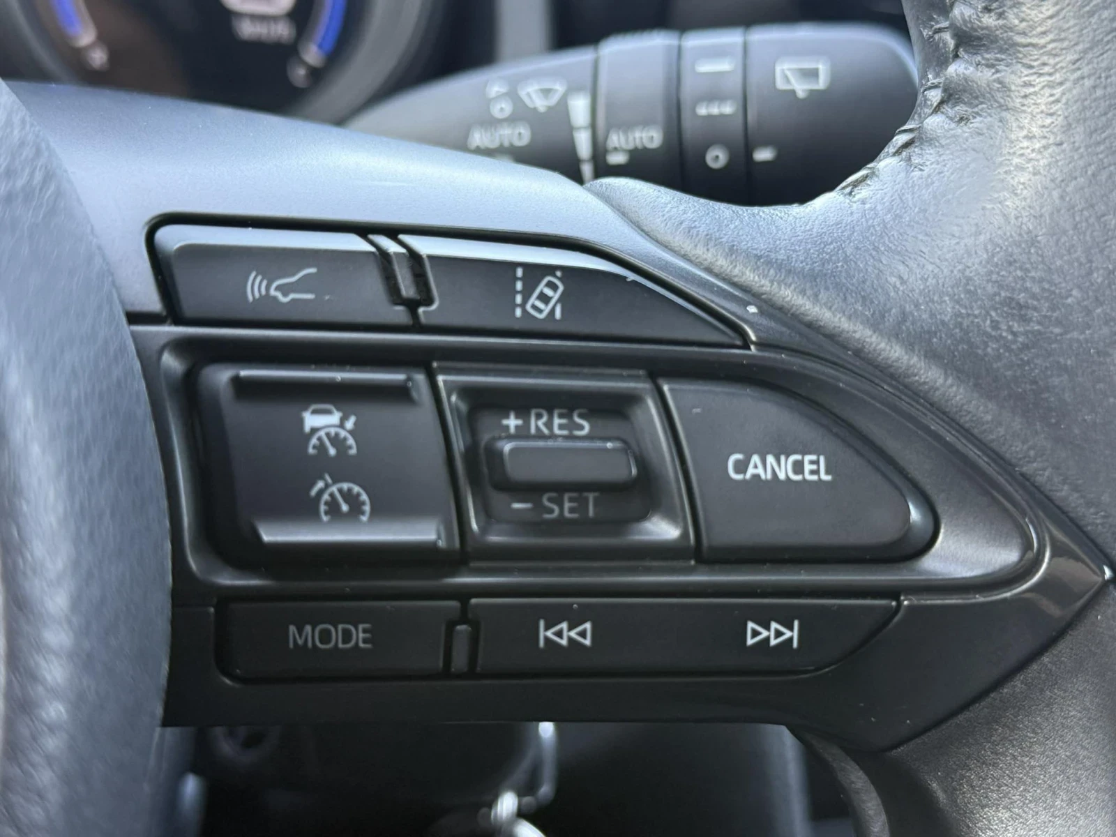 Toyota Yaris Cross Хибрид, снимка 12 - Автомобили и джипове - 56732284