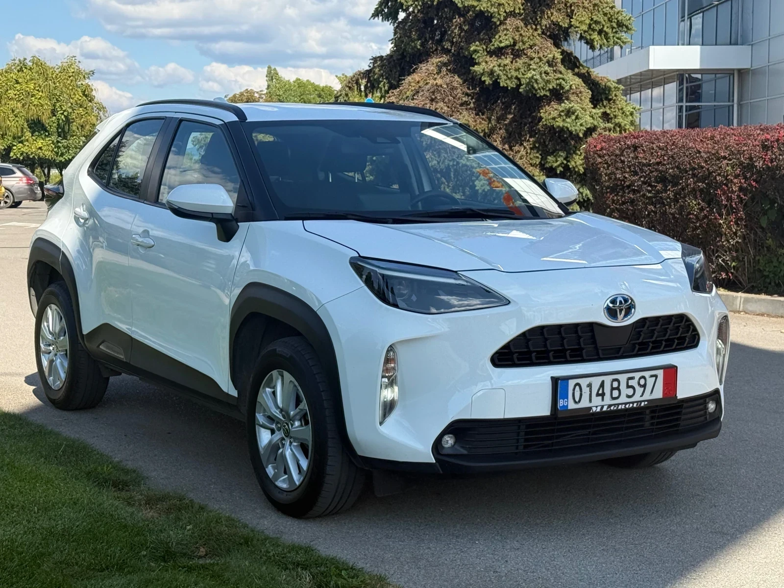 Toyota Yaris Cross Хибрид, снимка 2 - Автомобили и джипове - 56732284