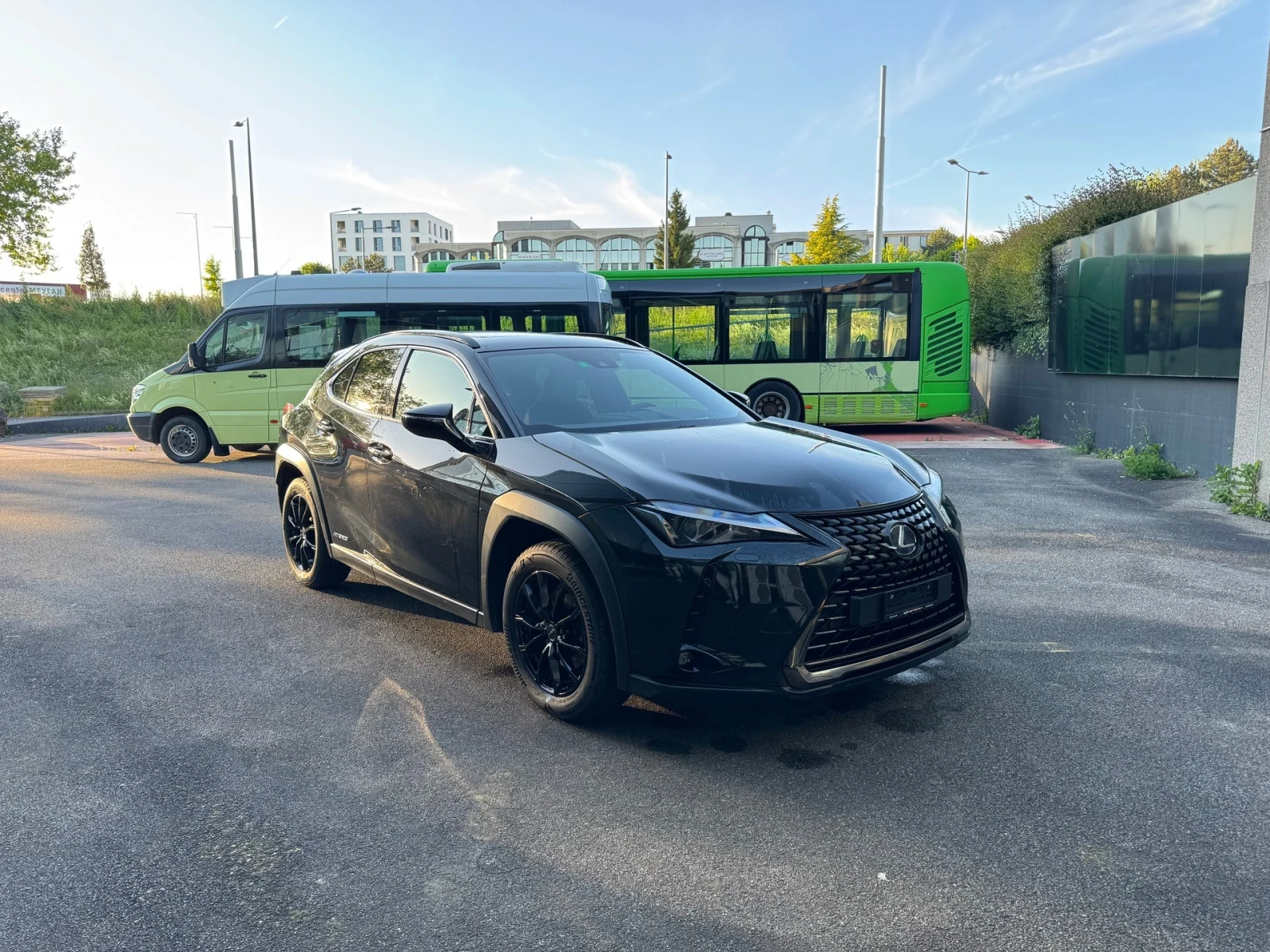 Lexus UX 250h 4x4 - изображение 6