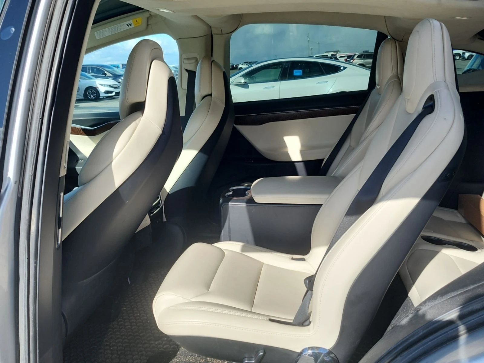 Tesla Model X С РЕГИСТРАЦИЯ & АВТО КРЕДИТ, снимка 13 - Автомобили и джипове - 54028539