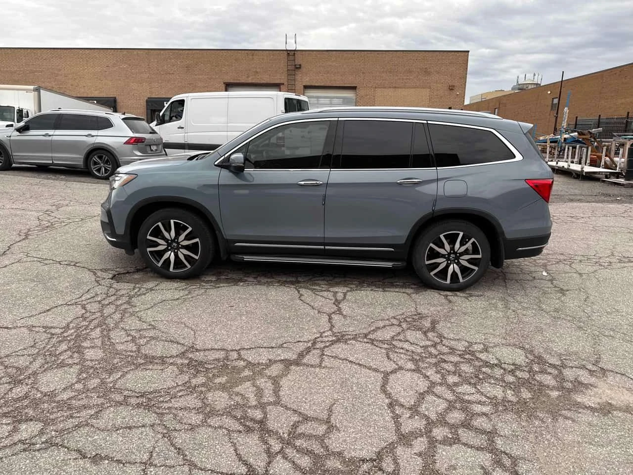 Honda Pilot | Touring | ШИБЕДАХ | ДВА КЛЮЧА | ПОДГРЕВ | CARFAX, снимка 2 - Автомобили и джипове - 54442948