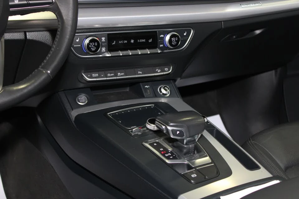 Audi Q5 quattro Premium Plus 45 TFSI, снимка 15 - Автомобили и джипове - 54519269