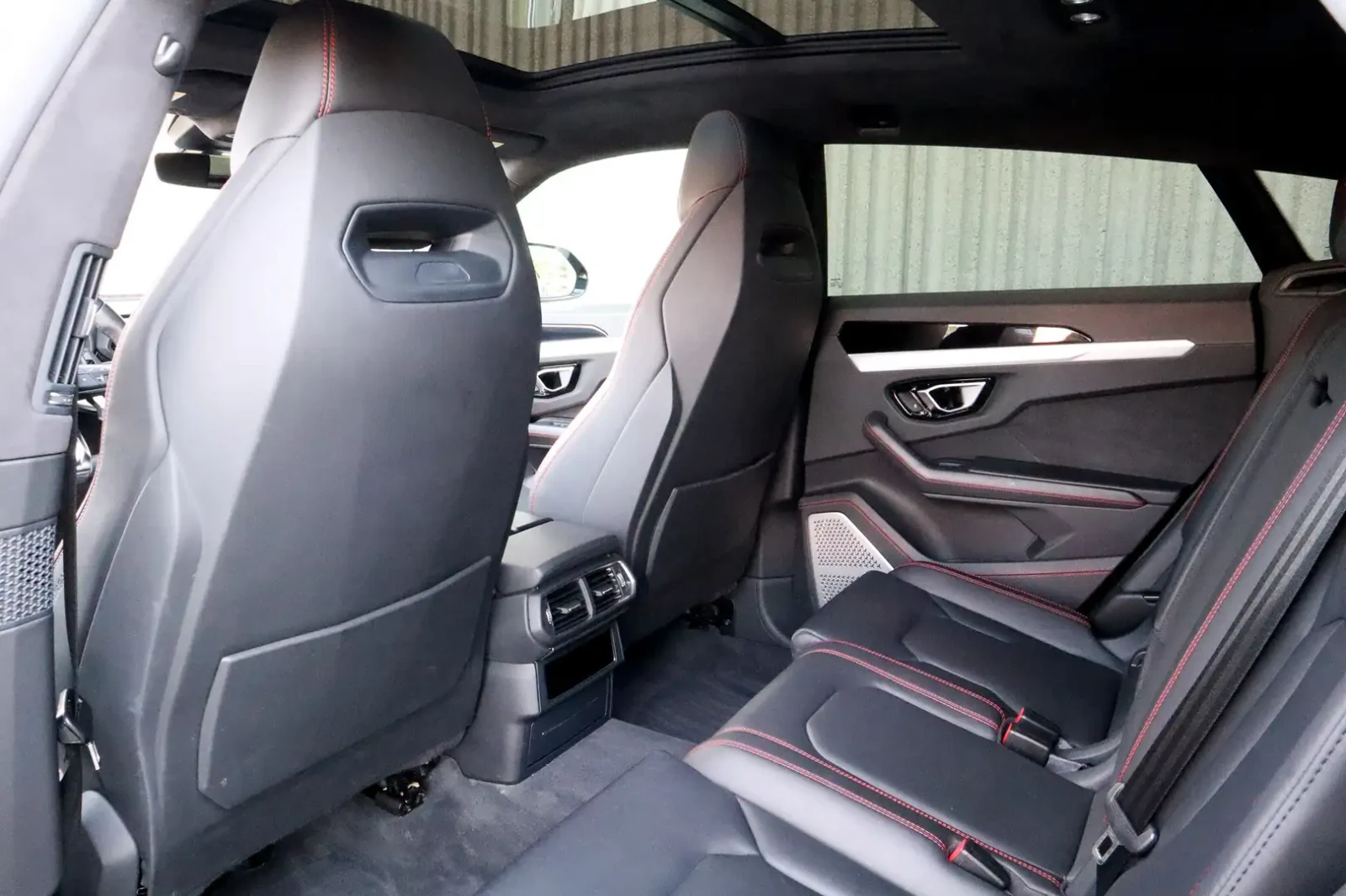 Lamborghini Urus, снимка 9 - Автомобили и джипове - 54782836