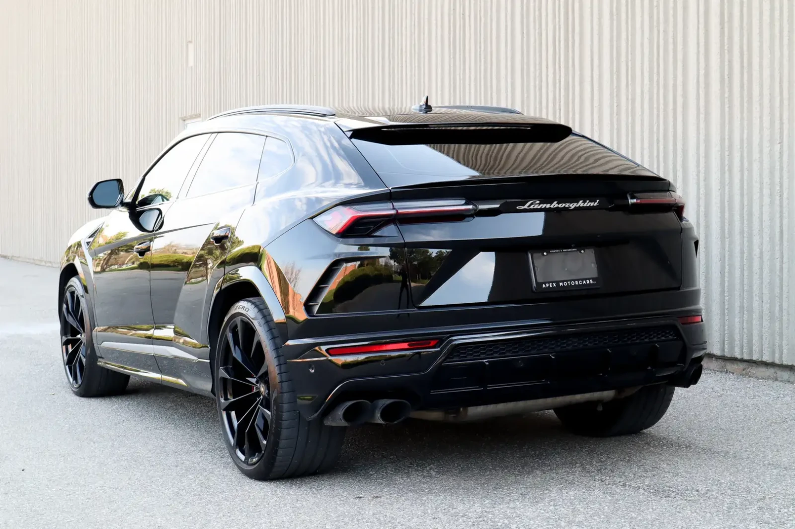 Lamborghini Urus, снимка 3 - Автомобили и джипове - 54782836