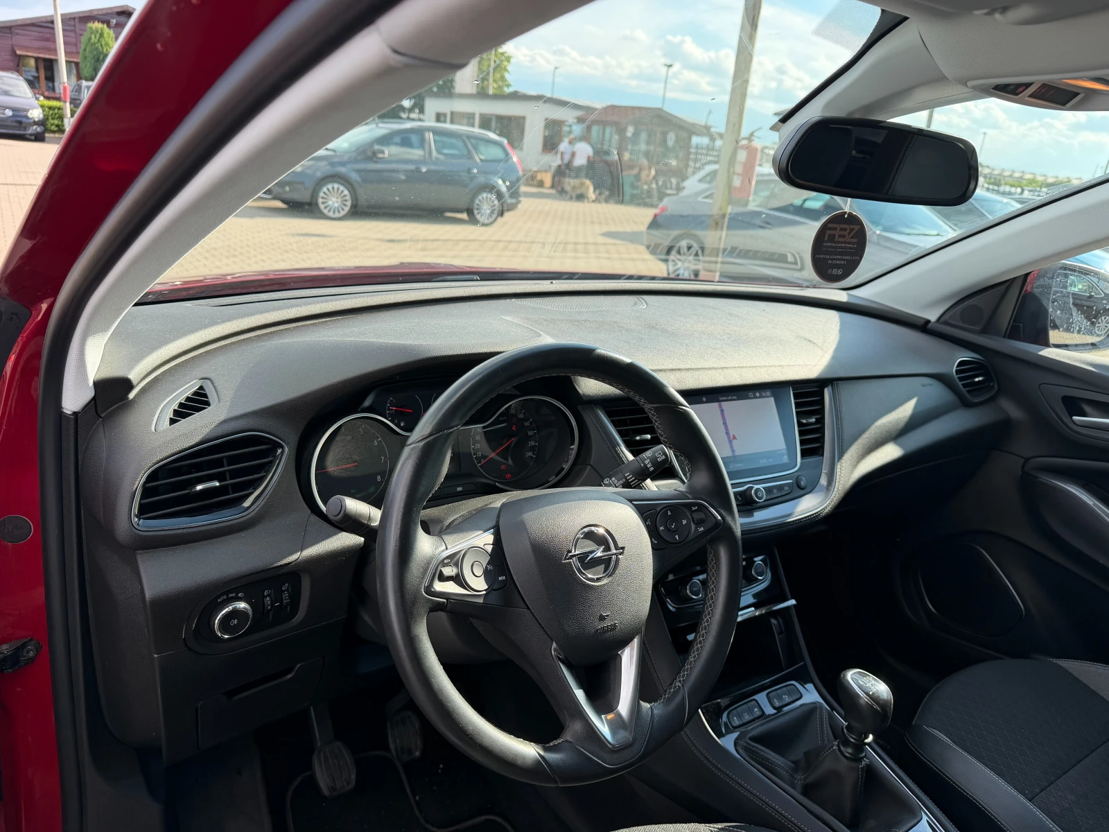 Opel Grandland X 1.2TURBO NAVI EURO 6, снимка 13 - Автомобили и джипове - 55043042