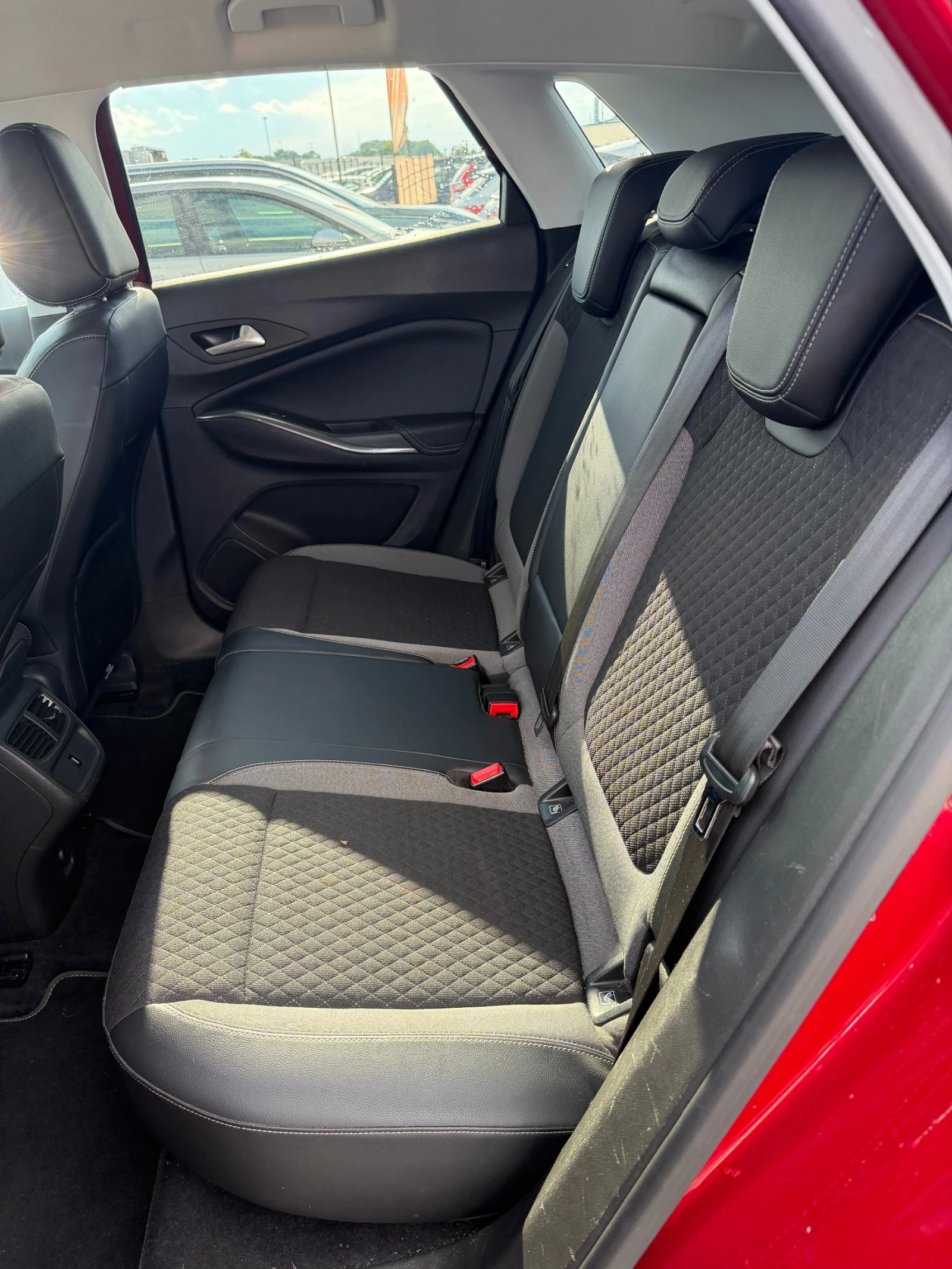 Opel Grandland X 1.2TURBO NAVI EURO 6, снимка 10 - Автомобили и джипове - 55043042