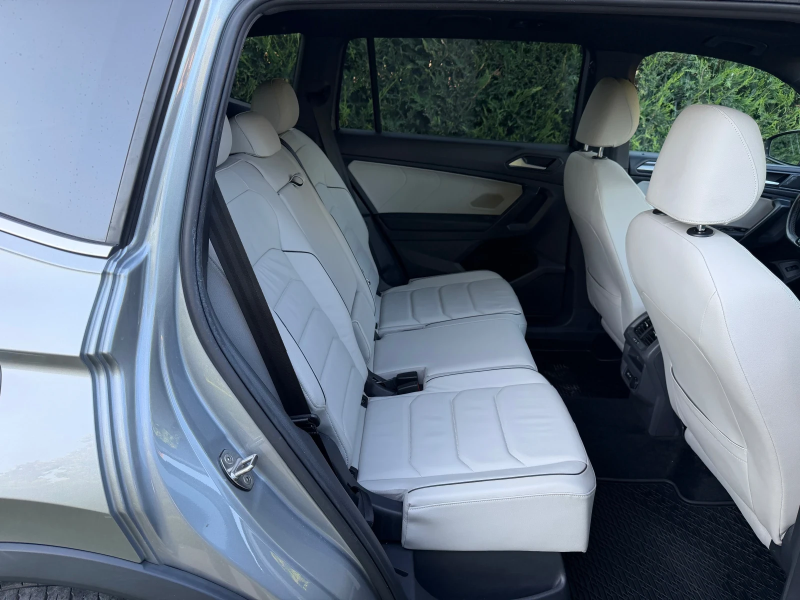 VW Tiguan R-Line , снимка 15 - Автомобили и джипове - 55689968