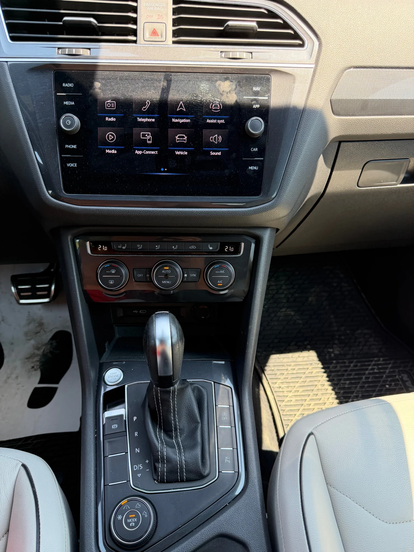 VW Tiguan R-Line , снимка 12 - Автомобили и джипове - 55689968