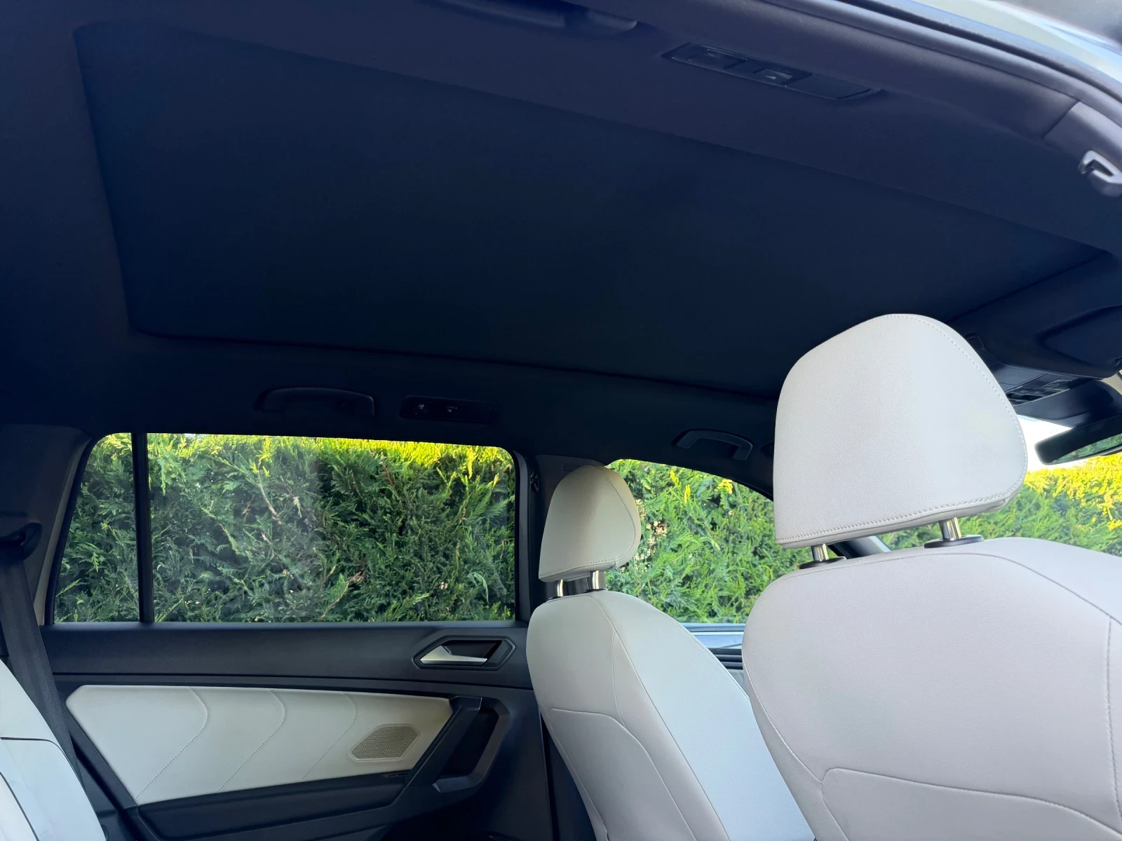 VW Tiguan R-Line , снимка 16 - Автомобили и джипове - 55689968