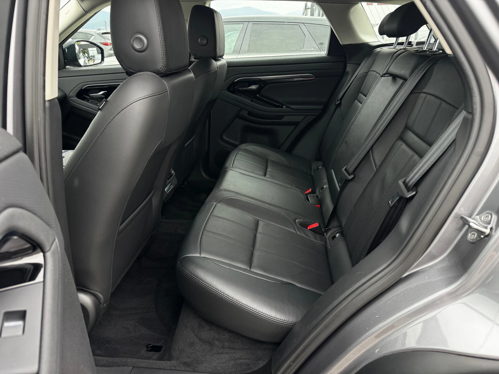 Land Rover Range Rover Evoque 2.0D FACELIFT, снимка 10 - Автомобили и джипове - 56271423