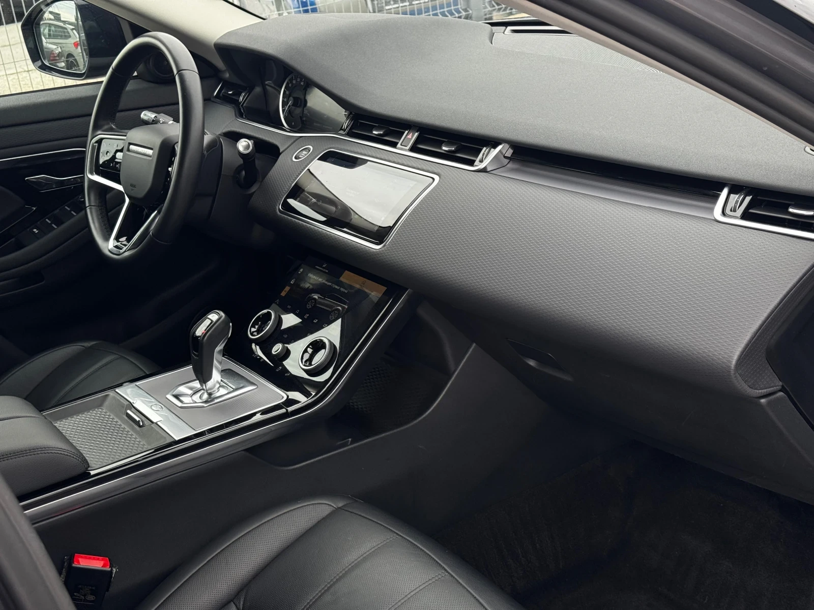 Land Rover Range Rover Evoque 2.0D FACELIFT, снимка 12 - Автомобили и джипове - 56271423