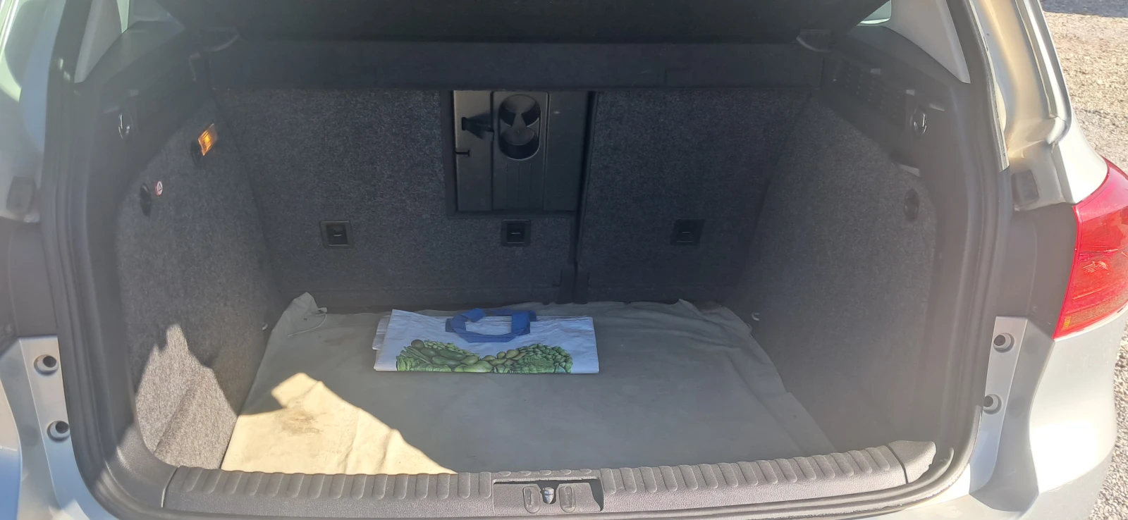 VW Tiguan 2.0TDI 140hp, снимка 10 - Автомобили и джипове - 56322755