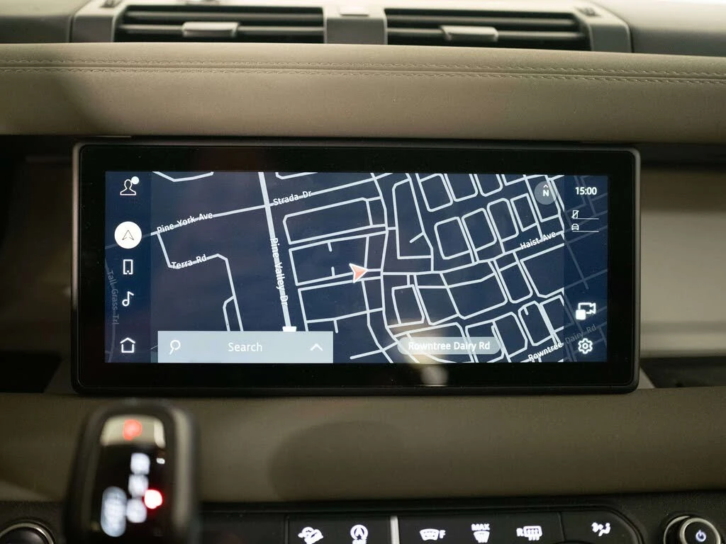 Land Rover Defender 110 SE AWD| 360| MERIDIAN| DIGITAL DASH, снимка 13 - Автомобили и джипове - 56331140