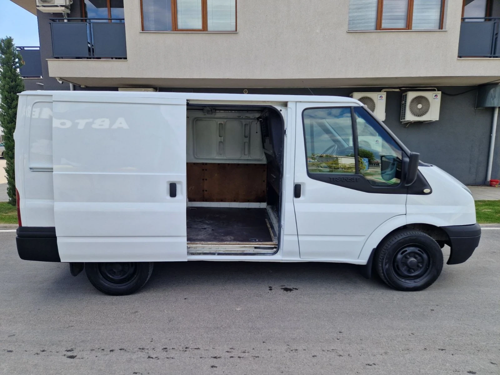 Ford Transit 2.2 / 86 к.с. - изображение 8