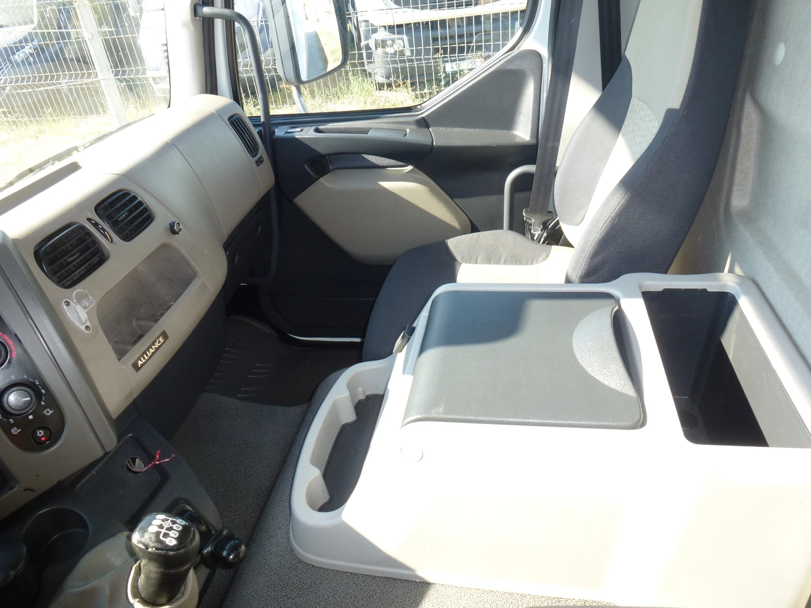 Renault Midlum 220 11990 кг. , снимка 14 - Камиони - 55693689