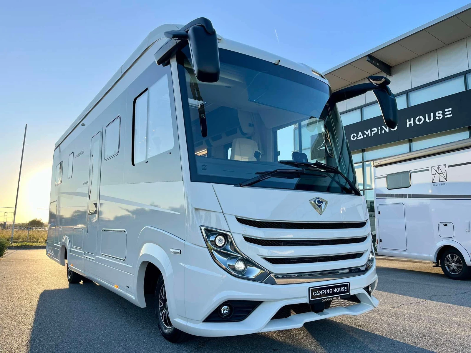 Кемпер Concorde Charisma 910MI FULL 207к.с. AT8 Centurion style 
