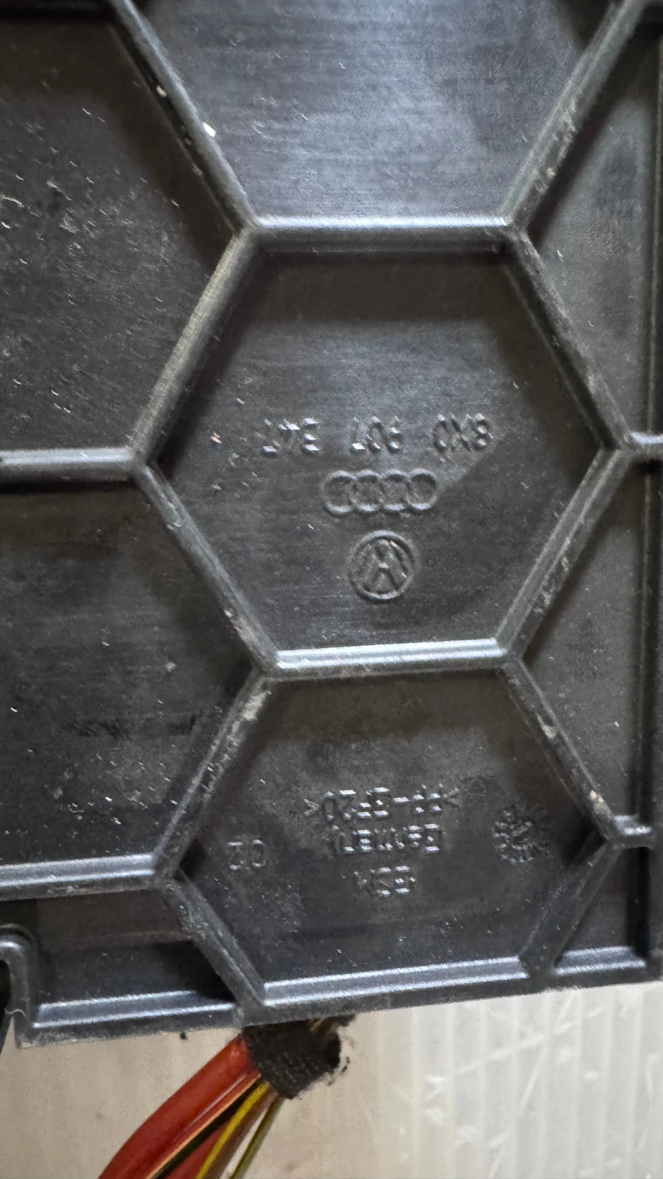   a Audi A1 - 8K0959663  B  /  8X0907347 | Mobile.bg   2