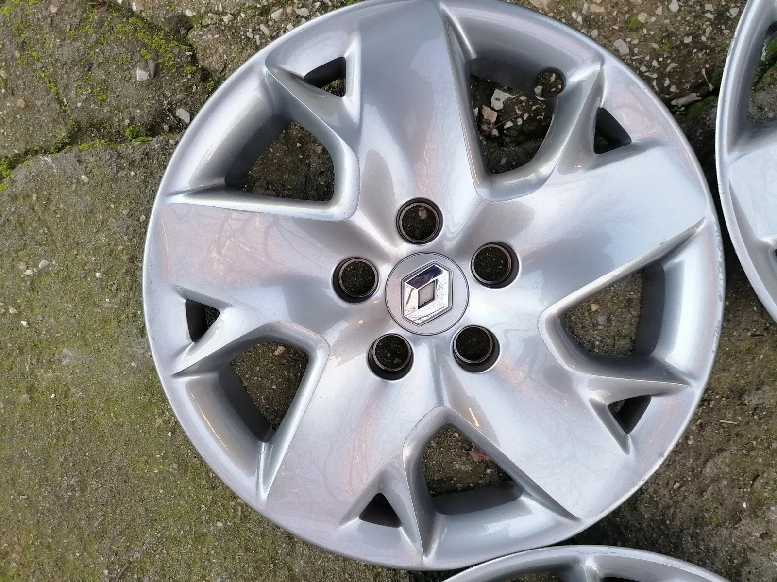 ���������� ������ �� Renault 16 ���� | Mobile.bg � ����������� 2