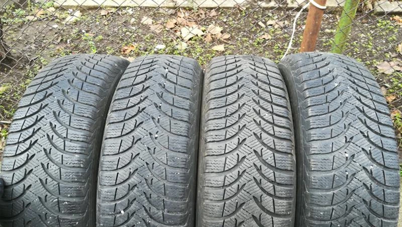 Гуми Зимни 185/60R15, снимка 1 - Гуми и джанти - 26787836