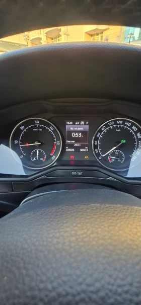 Skoda Superb, снимка 6