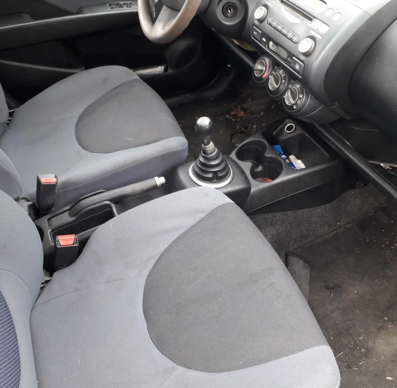 Honda Jazz 1.2, снимка 2 - Автомобили и джипове - 38761249