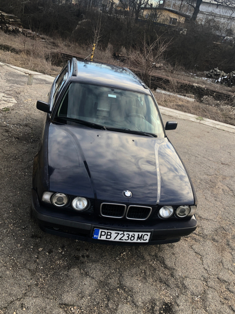 BMW 520, снимка 1 - Автомобили и джипове - 45949755