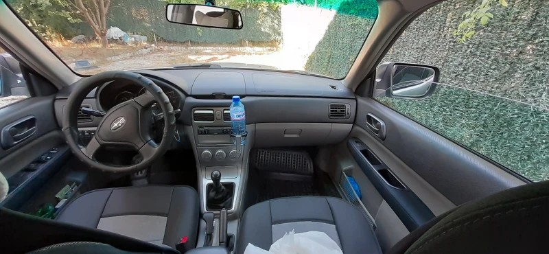 Subaru Forester 2.0, снимка 8 - Автомобили и джипове - 47937549