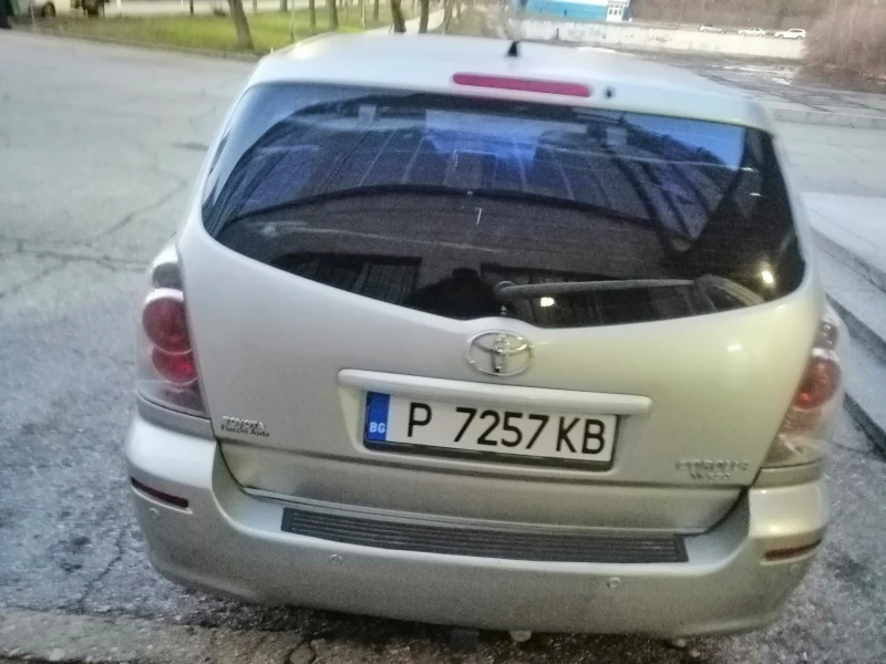 Toyota Corolla verso d4d, снимка 5 - Автомобили и джипове - 49435518