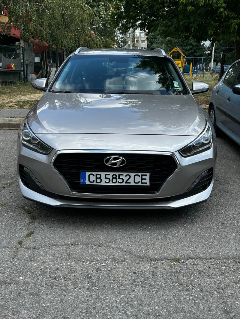 Hyundai I30 1.6 CRDI, снимка 13 - Автомобили и джипове - 52409140