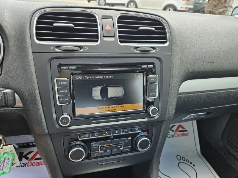 VW Golf 1.4TSI-122кс= АВТОМАТ* DSG* = HIGHLINE= СЕРВ.ИСТОР, снимка 15 - Автомобили и джипове - 50996388
