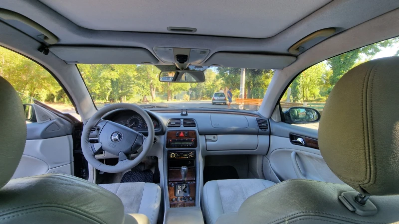 Mercedes-Benz CLK 230 Kompressor, снимка 5 - Автомобили и джипове - 52690096