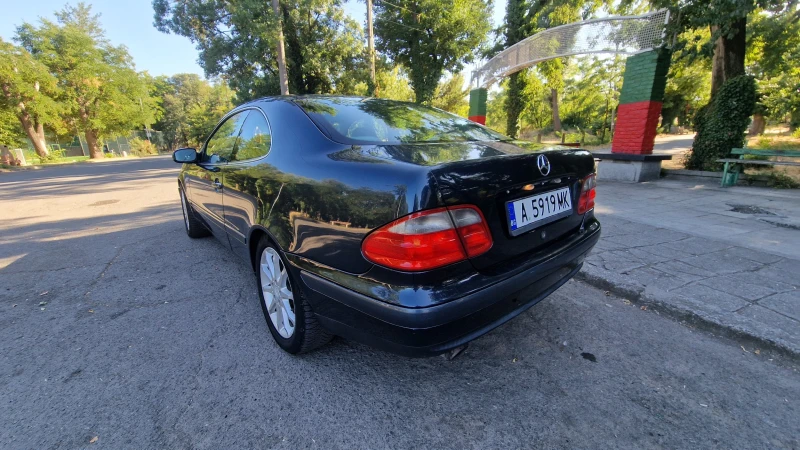 Mercedes-Benz CLK 230 Kompressor, снимка 2 - Автомобили и джипове - 52690096