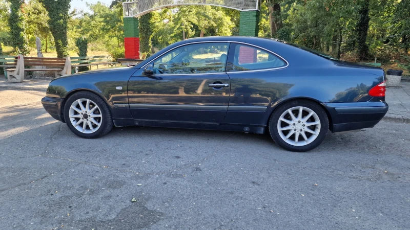 Mercedes-Benz CLK 230 Kompressor, снимка 3 - Автомобили и джипове - 52690096