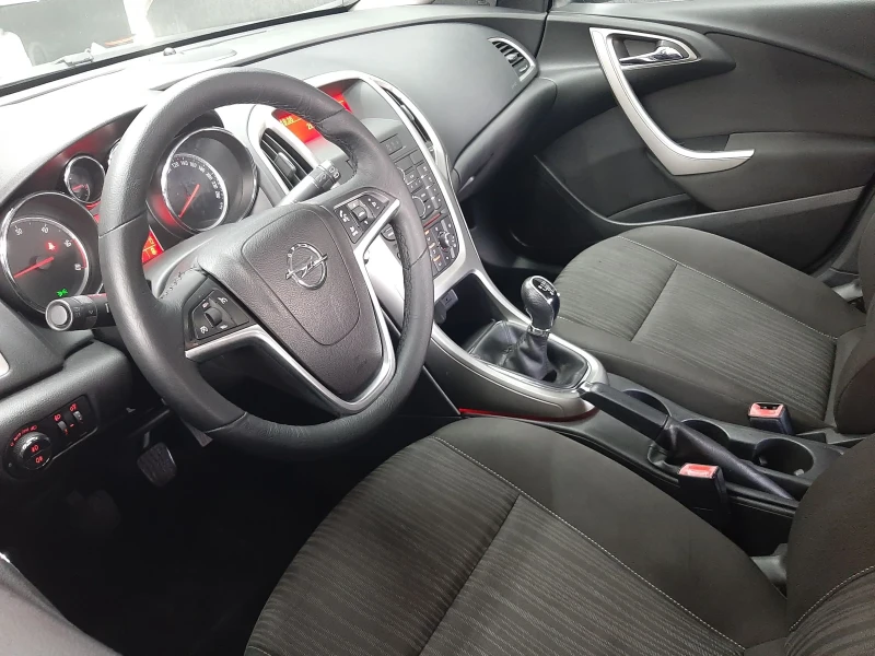 Opel Astra, снимка 4 - Автомобили и джипове - 53059580