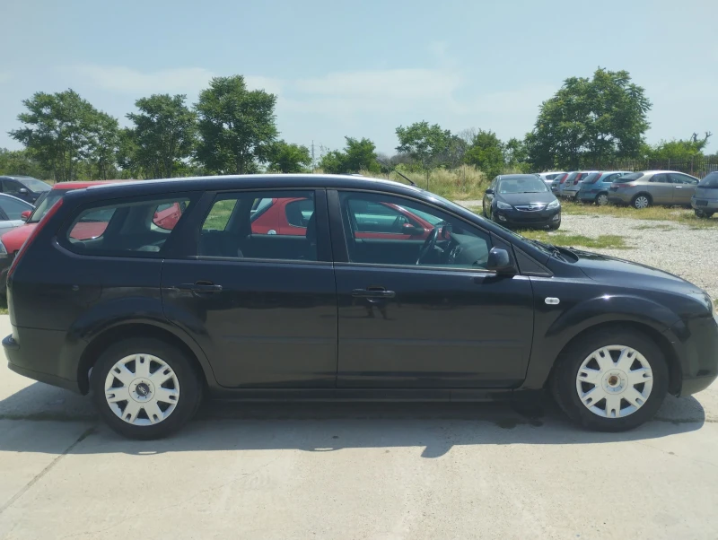 Ford Focus 1.6, снимка 8 - Автомобили и джипове - 52191657