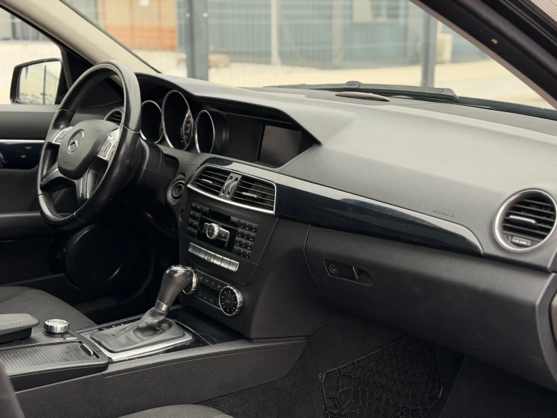 Mercedes-Benz C 220 AVTOMAT / NAVI / PANORAMA, снимка 8 - Автомобили и джипове - 52321880