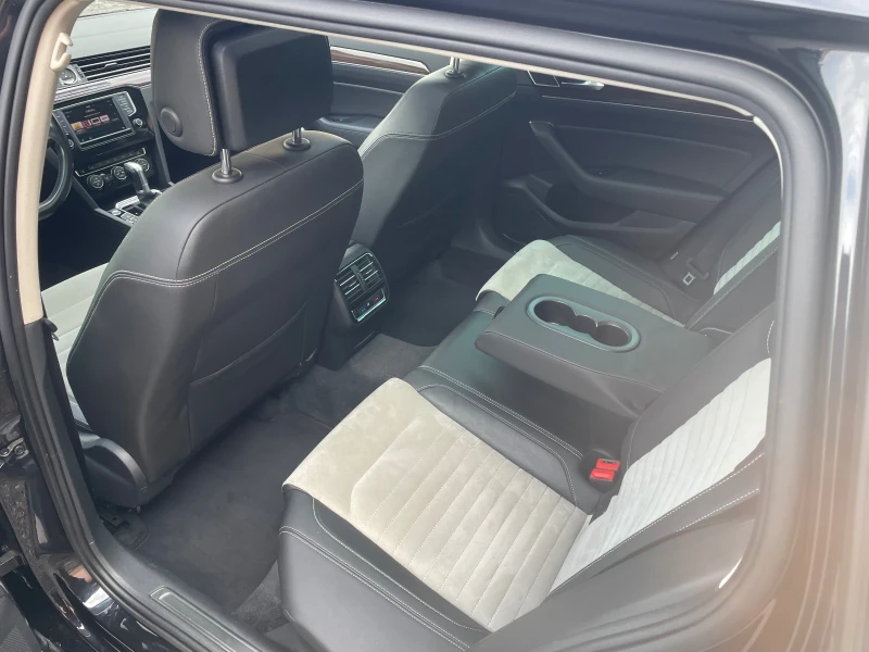 VW Passat 4Motion-Highline Digital, снимка 9 - Автомобили и джипове - 52343275