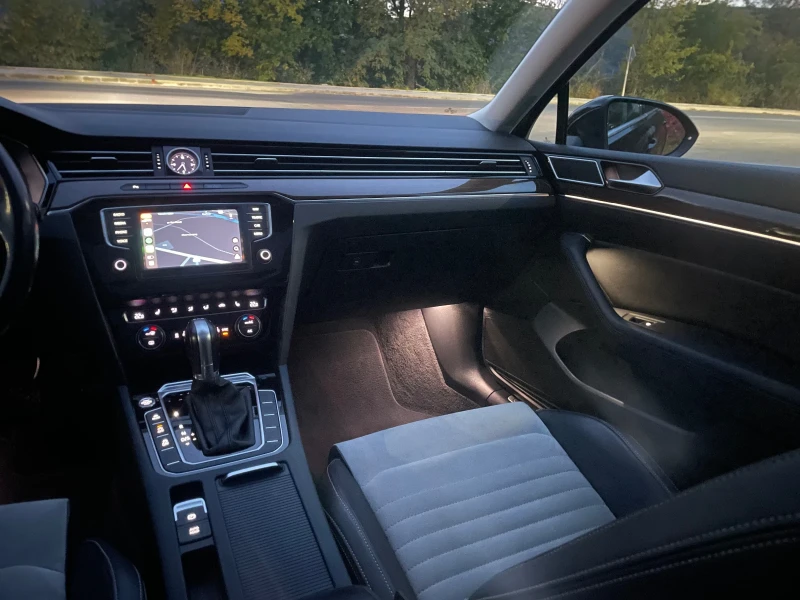 VW Passat 4Motion-Highline Digital, снимка 16 - Автомобили и джипове - 52343275