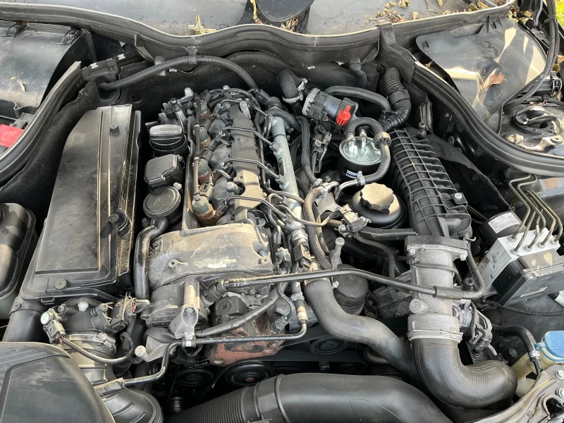 Mercedes-Benz C 220, снимка 2 - Автомобили и джипове - 52628293