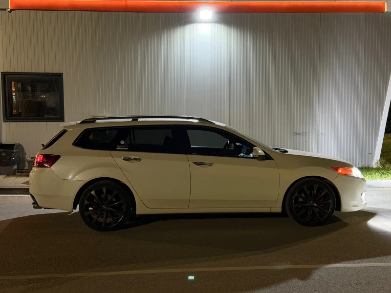 Honda Accord 8 2.4 Executive, снимка 2 - Автомобили и джипове - 52923216