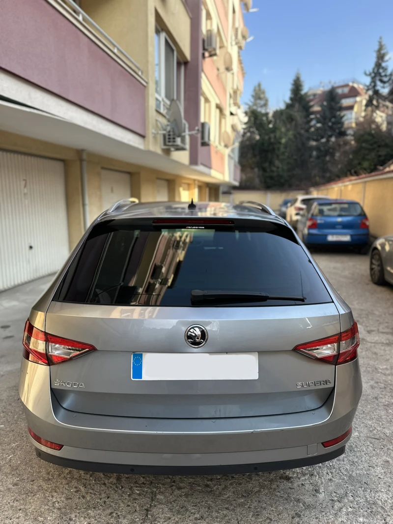 Skoda Superb 2.0TDI, снимка 4 - Автомобили и джипове - 53262502