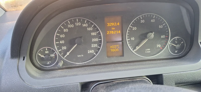 Mercedes-Benz A 170, снимка 6 - Автомобили и джипове - 53291897