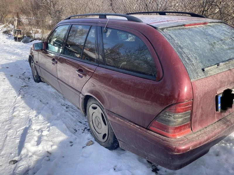 Mercedes-Benz C 240 Автоматик - изображение 2