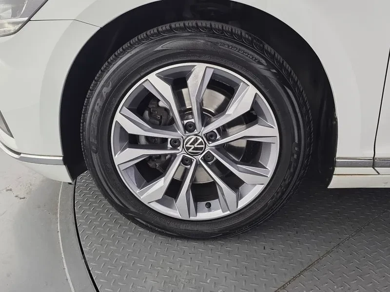 VW Passat 2.0 Tdi Premium | Mobile.bg � ����������� 5