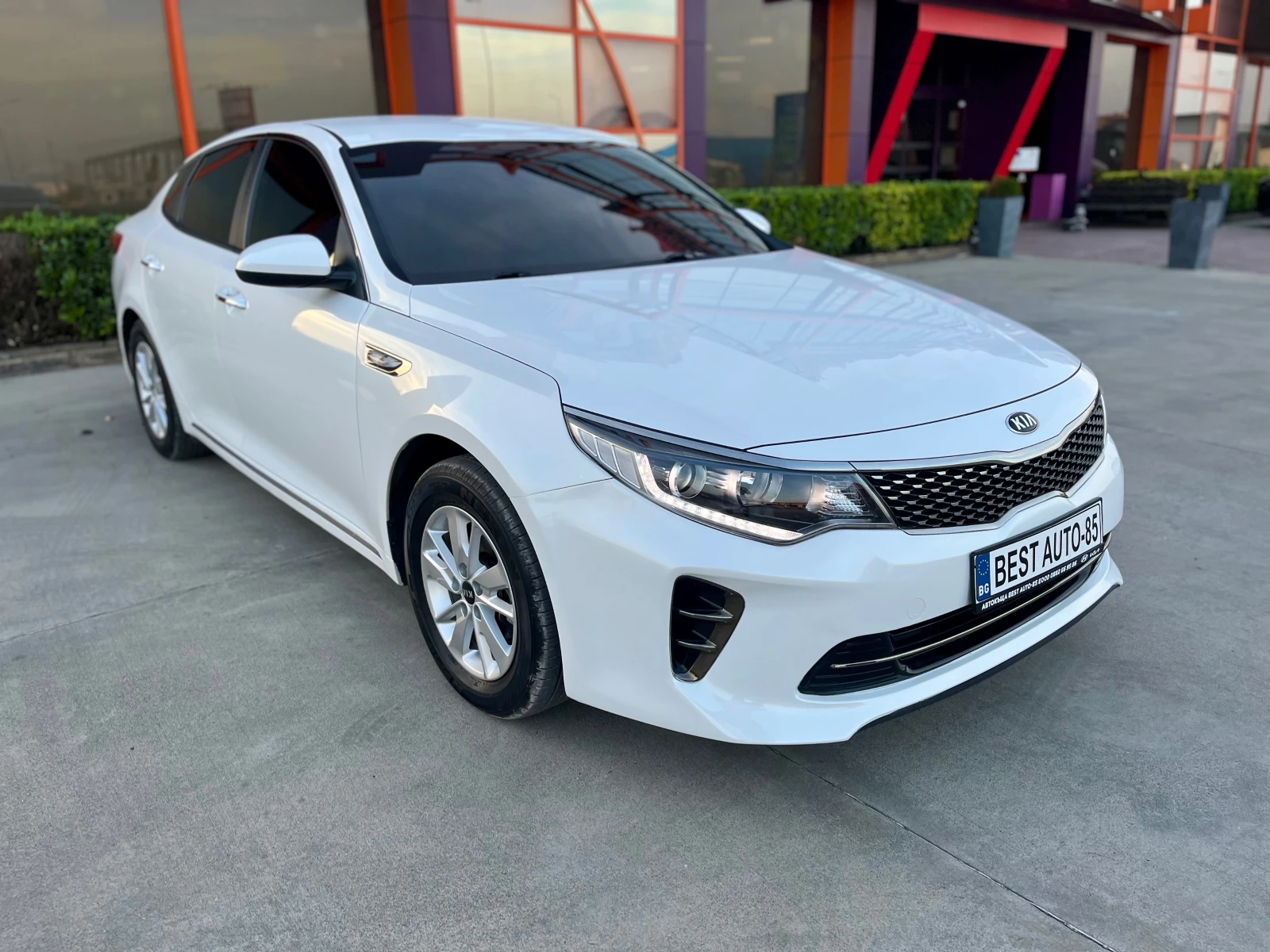 Kia K5 2.0i газ, подгряване, keyless go, автопилот, гаран - изображение 3