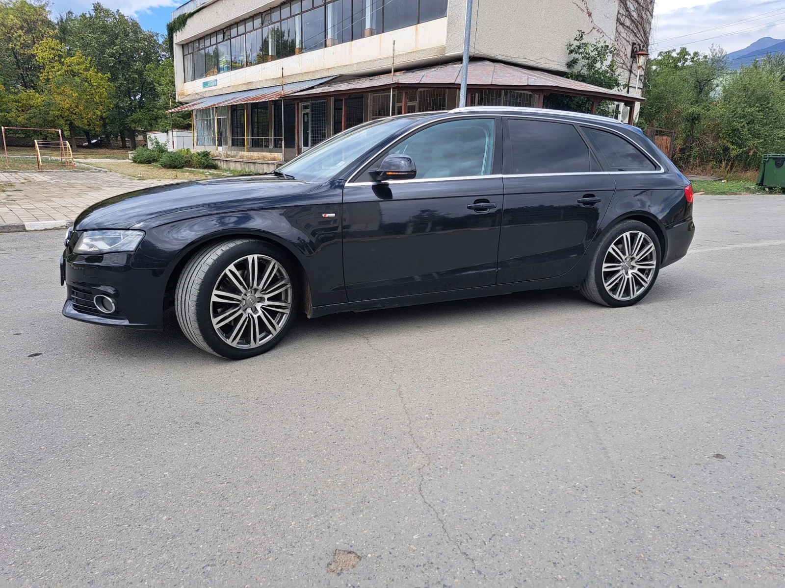 Audi A4 3.0 ТОП СЪСТОЯНИЕ  - изображение 3