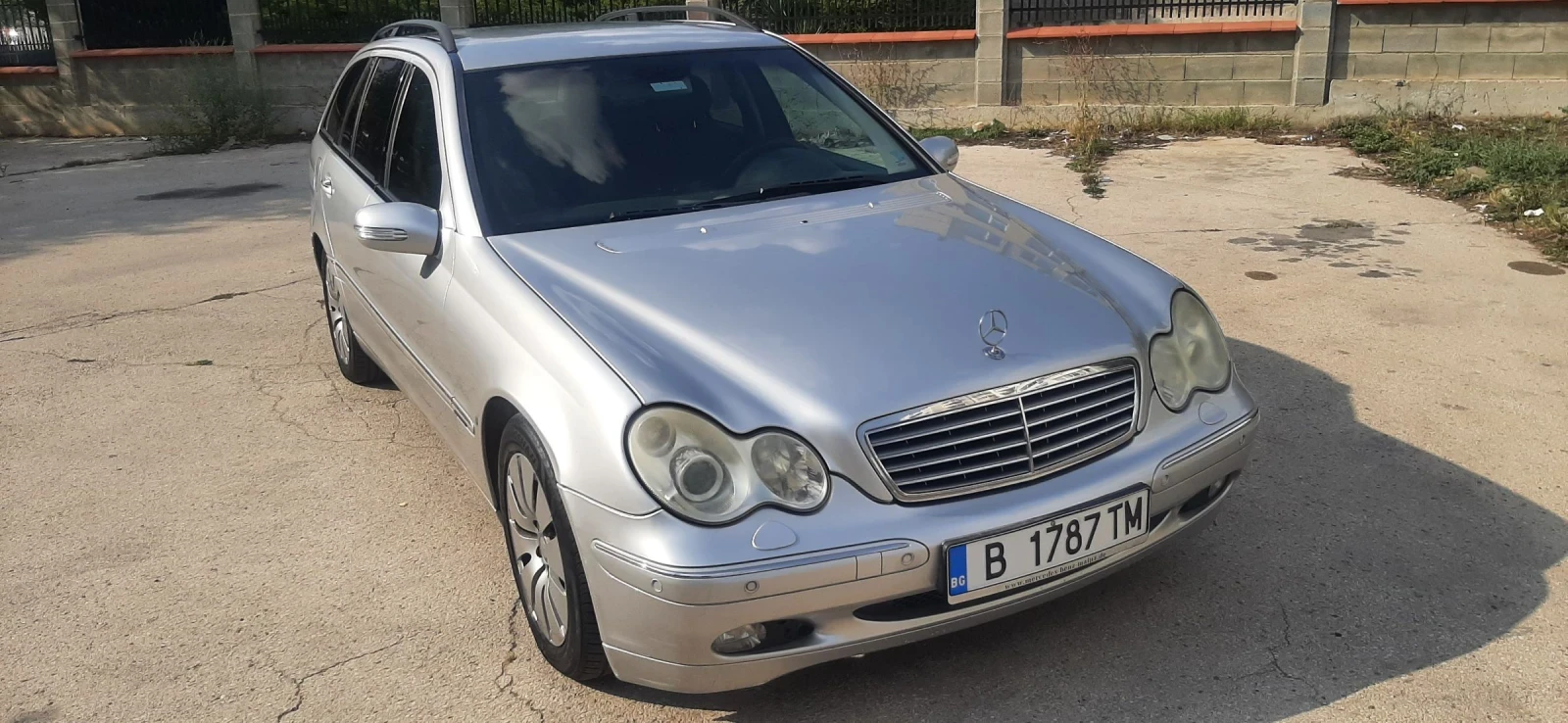 Mercedes-Benz C 200 2.0 - изображение 2