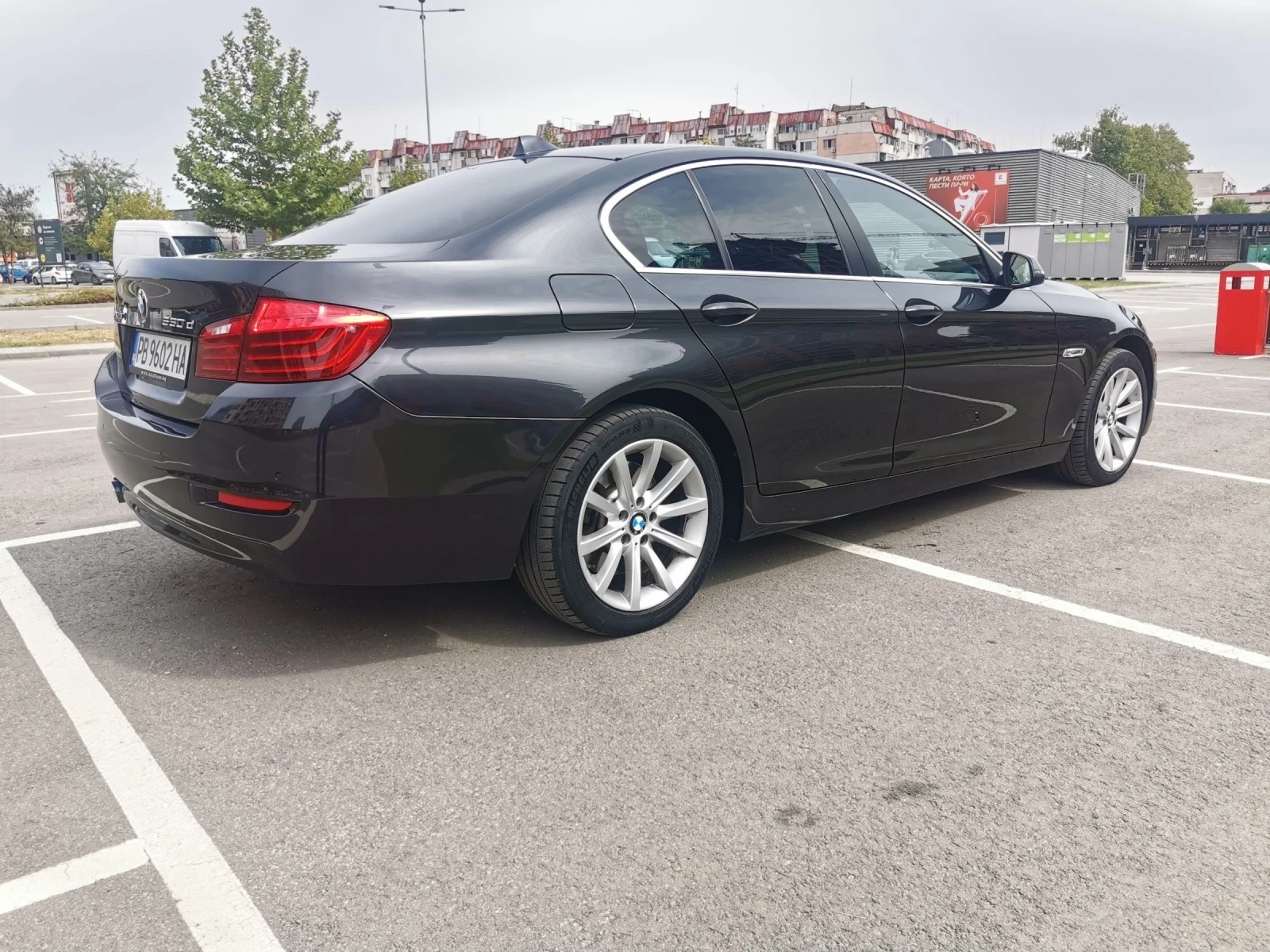 BMW 530 xDrive, 318 hp, Дигитално табло - изображение 7