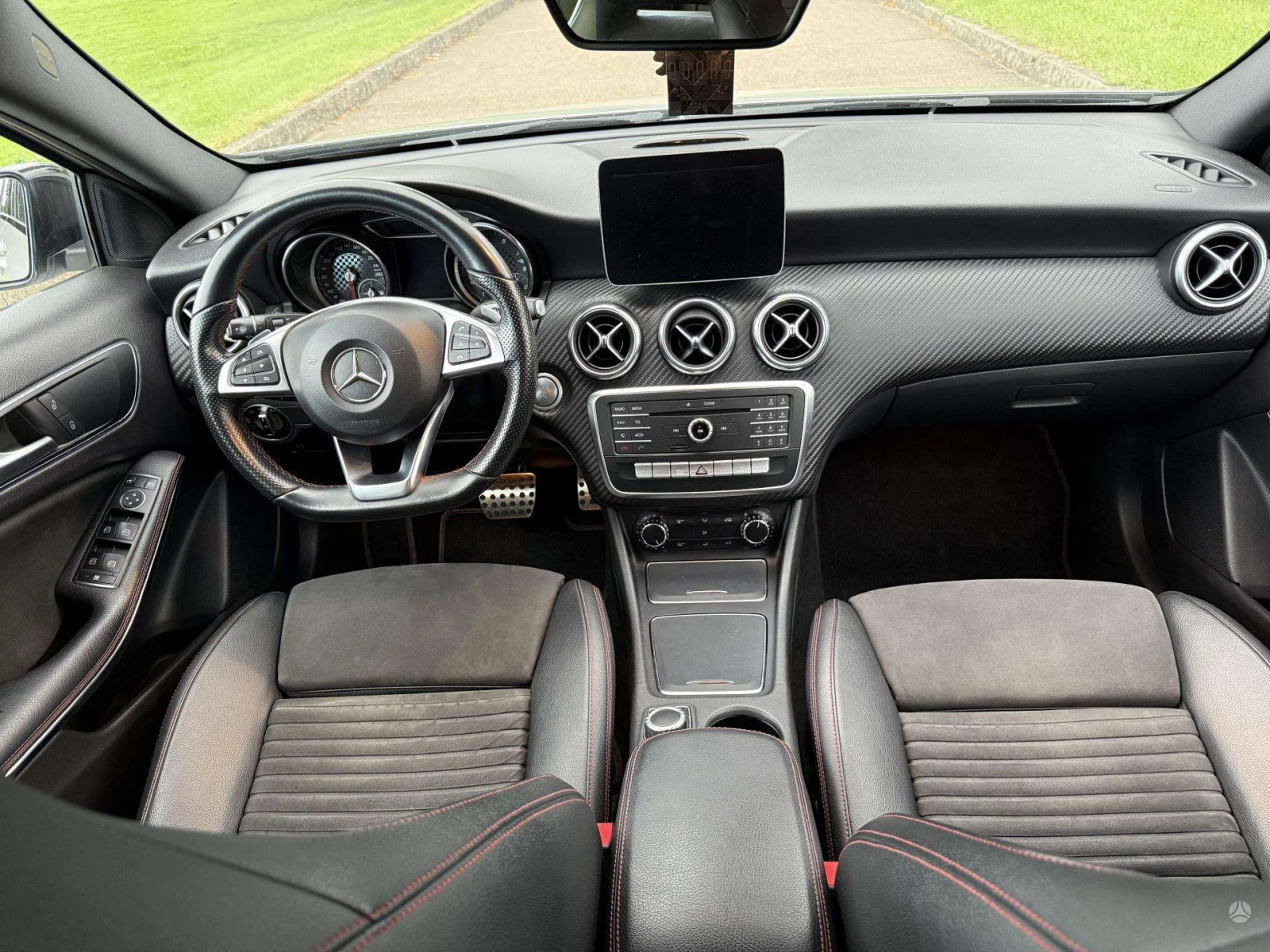 Mercedes-Benz A 180 AMG Line | Mobile.bg — изображение 12